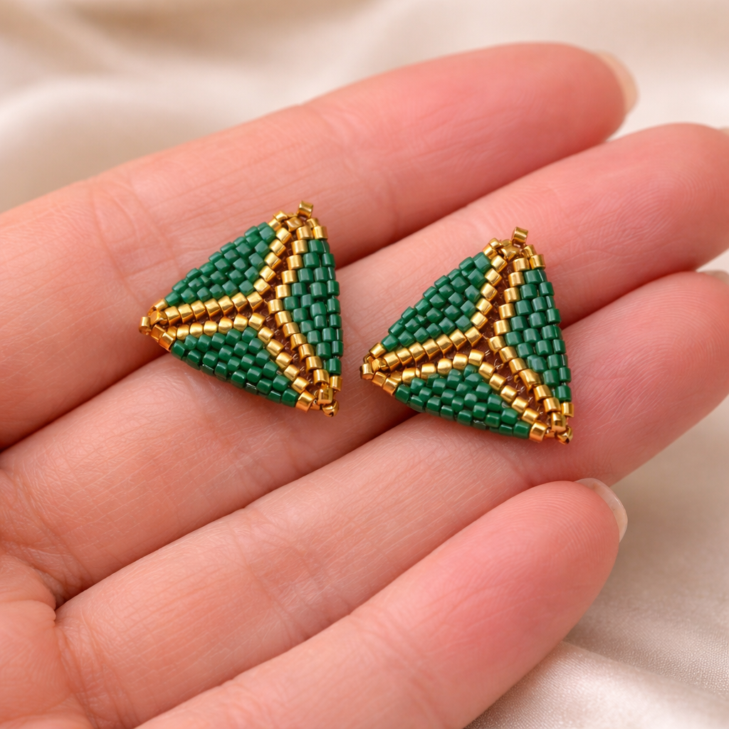 Cercei Miyuki verde auriu Prism Triangle handmade